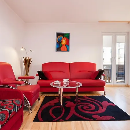 Center By Renters 아파트 슈비노우이스쳬