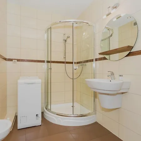 아파트 Center By Renters