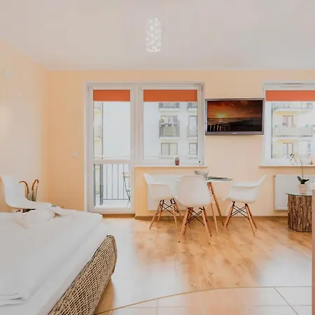 Center By Renters *